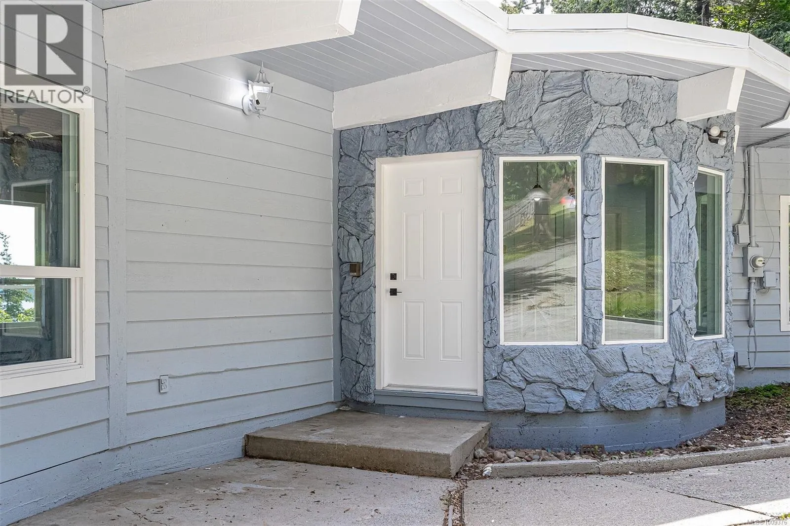 1364 Leask Rd
