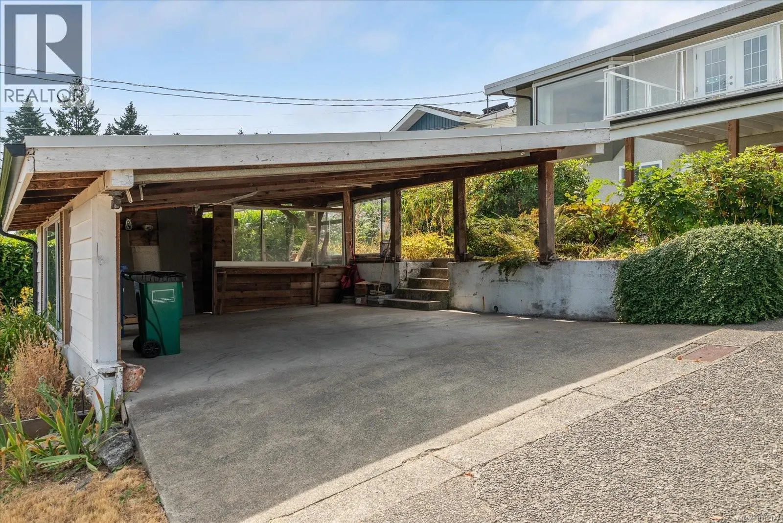 3702 Gardner Rd
