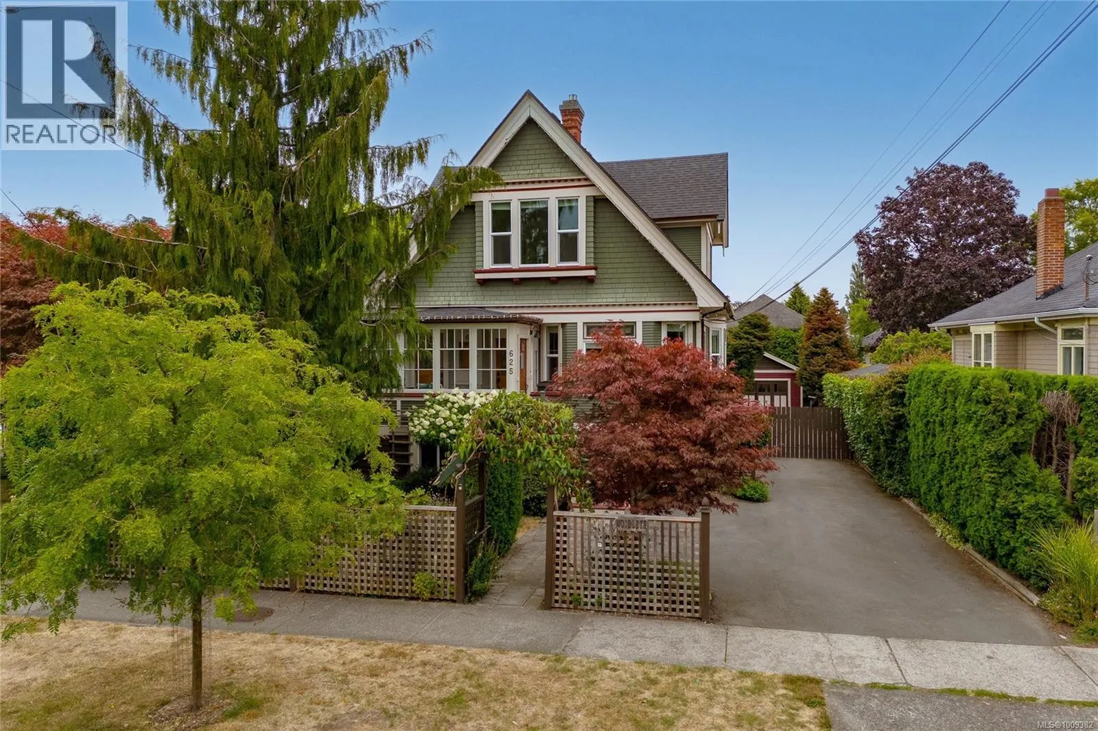 625 Harbinger Ave