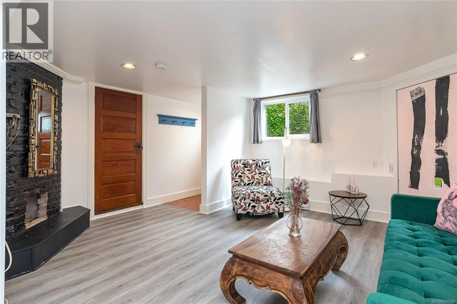 625 Harbinger Ave