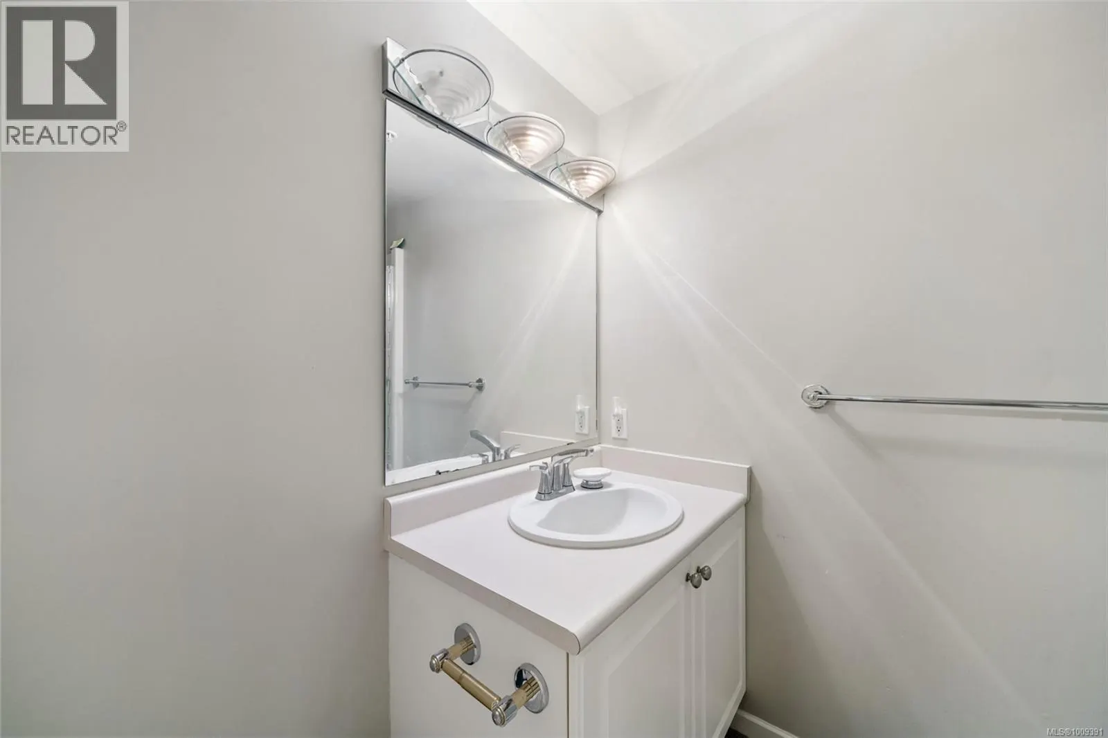 111 27 Songhees Rd