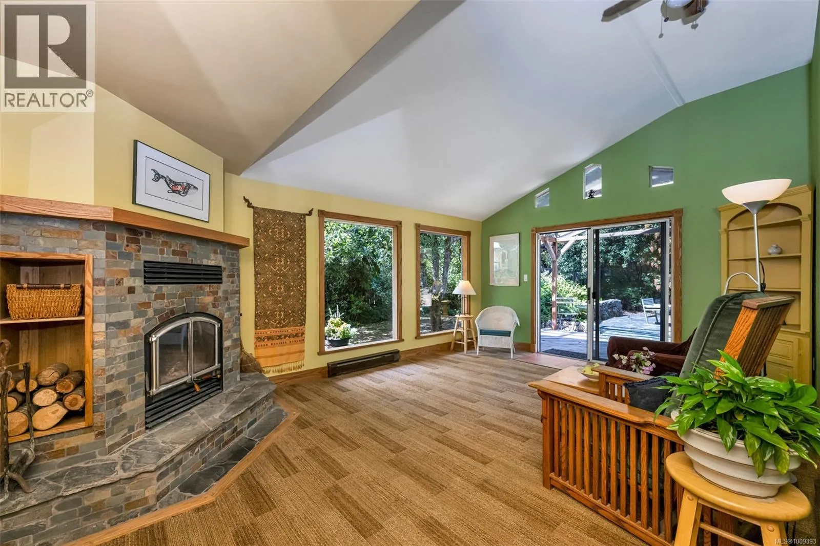 624 Beaver Lake Rd