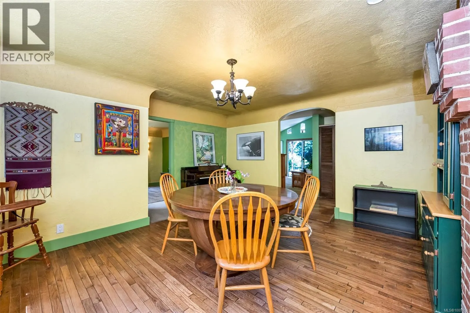 624 Beaver Lake Rd