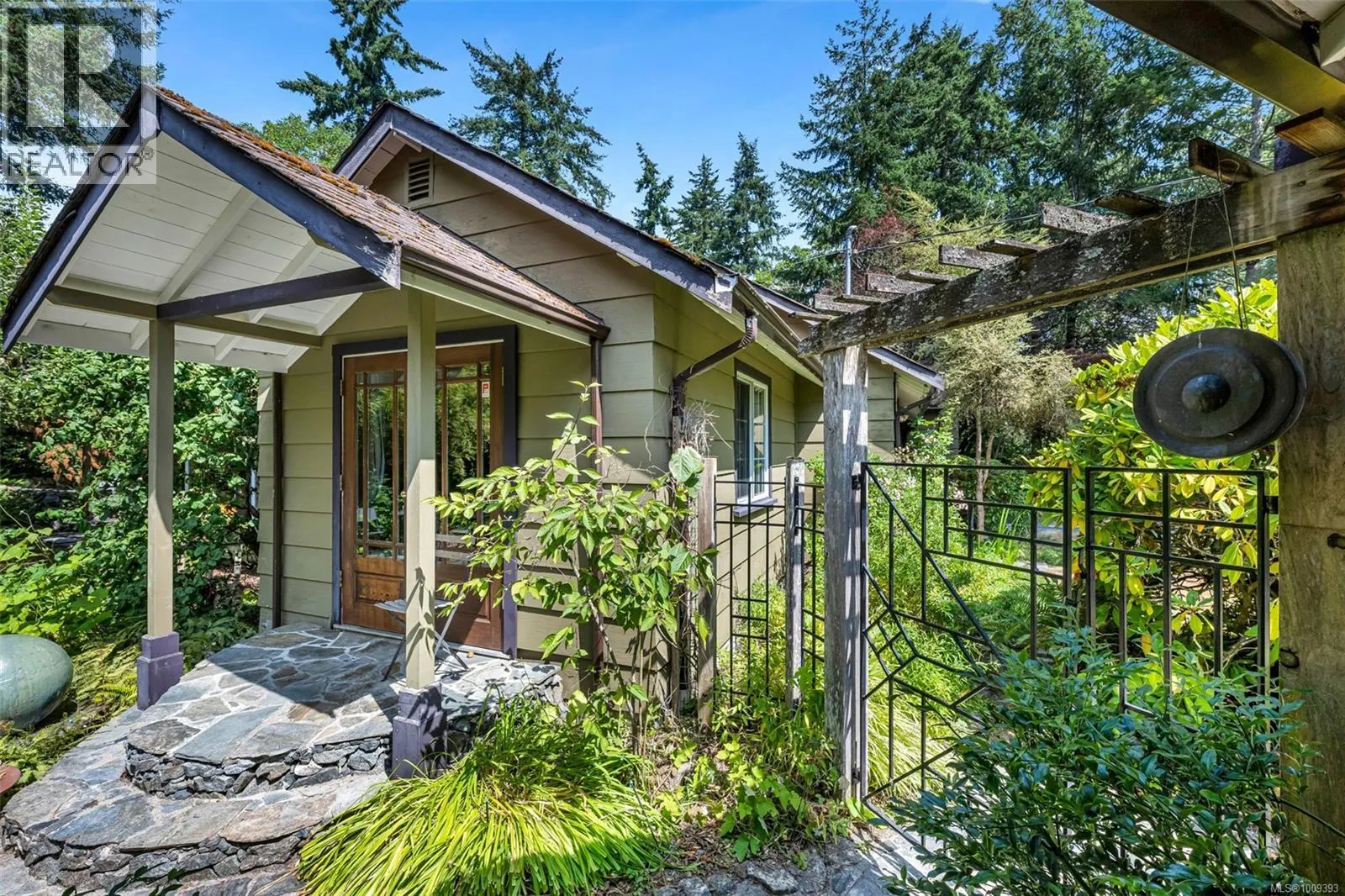 624 Beaver Lake Rd