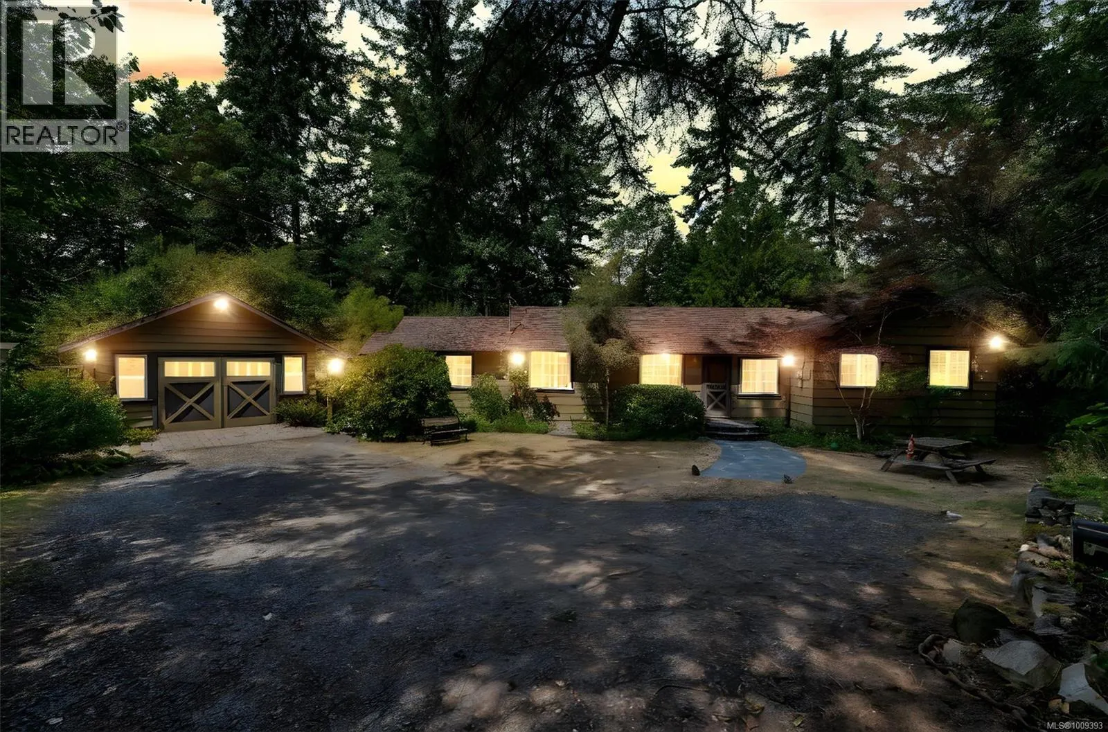 624 Beaver Lake Rd