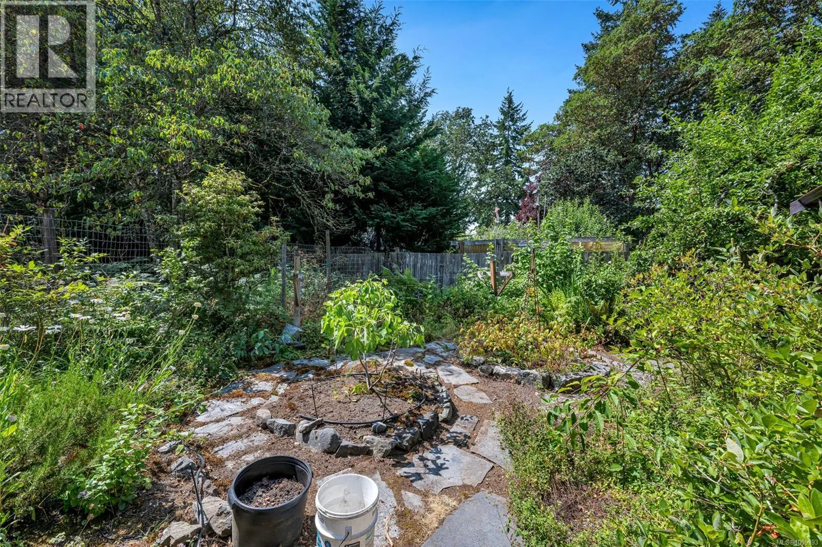 624 Beaver Lake Rd