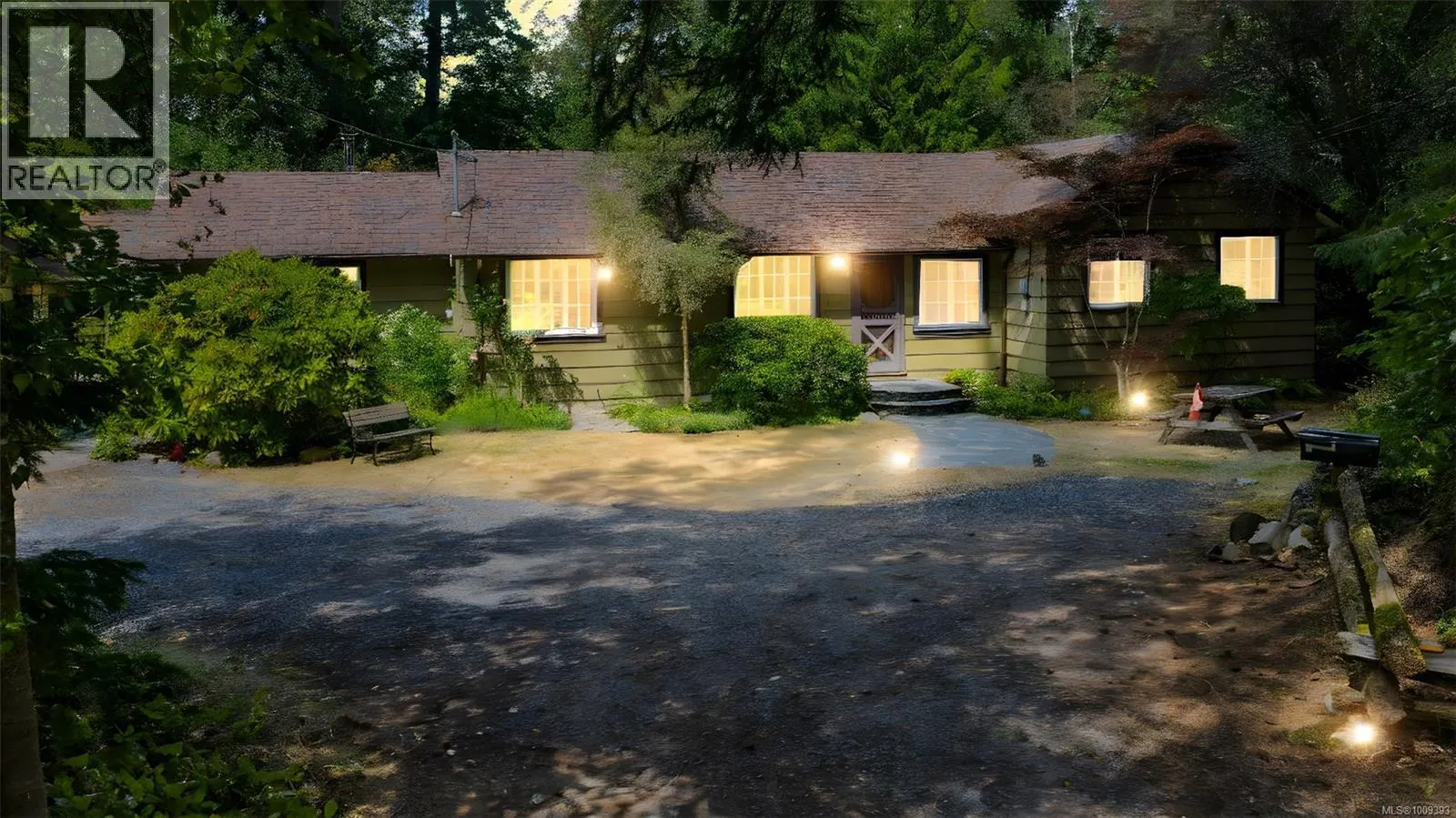624 Beaver Lake Rd