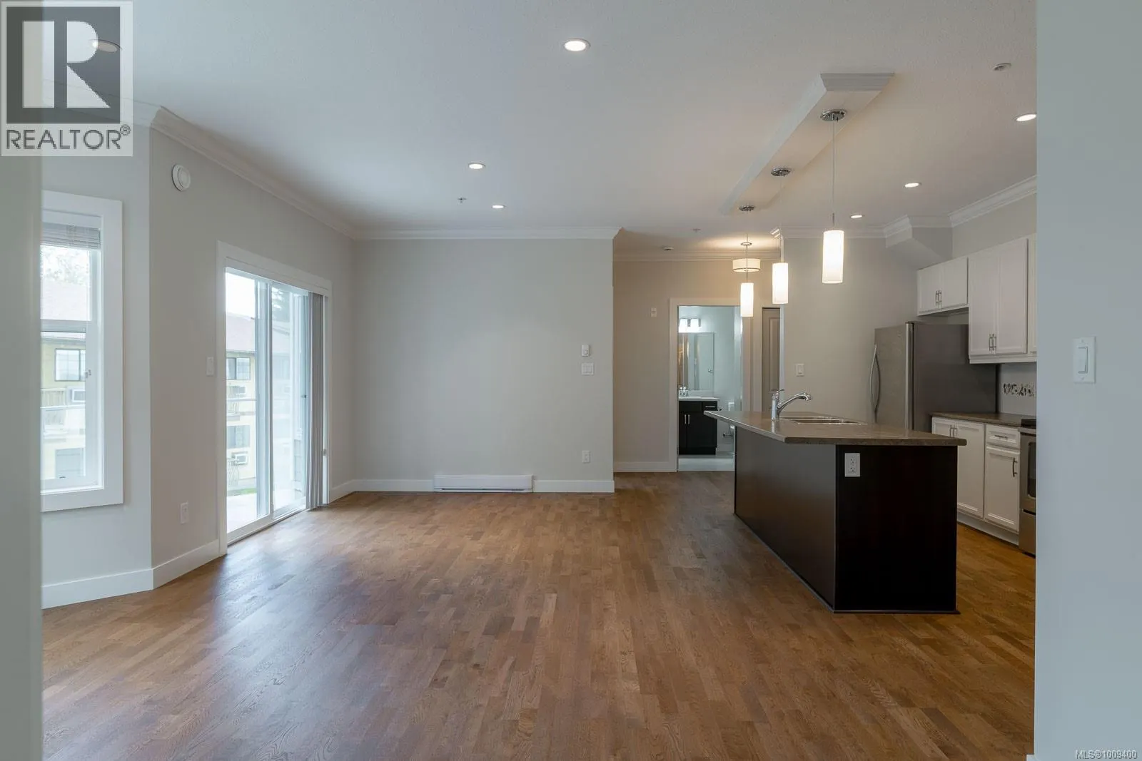 204 1838 Cowichan Bay Rd