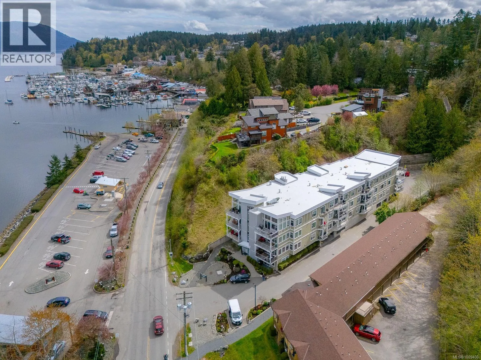 204 1838 Cowichan Bay Rd