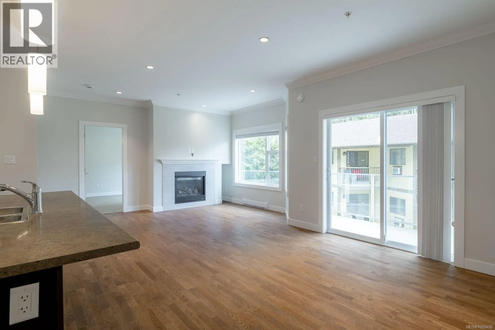 204 1838 Cowichan Bay Rd