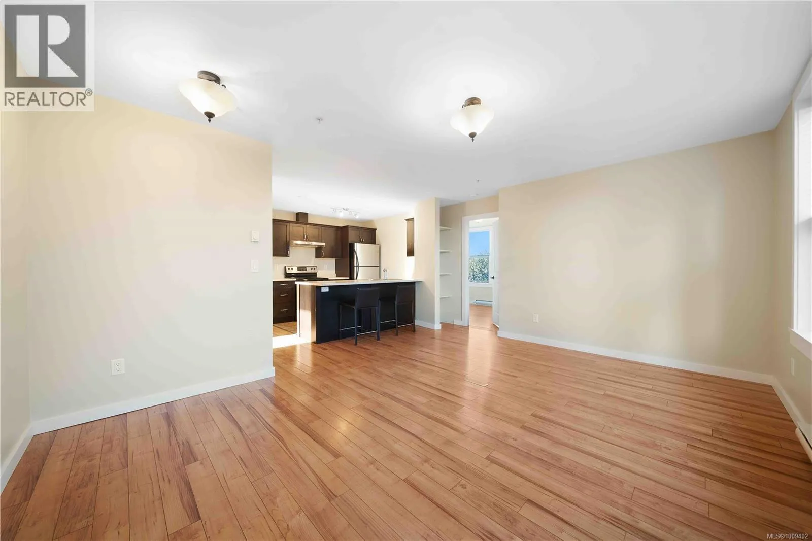 102 5281 Rutherford Rd