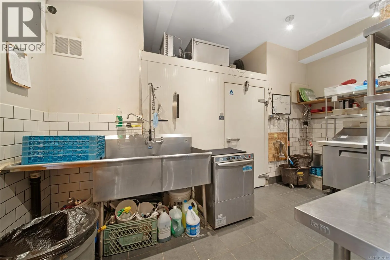 102 5281 Rutherford Rd