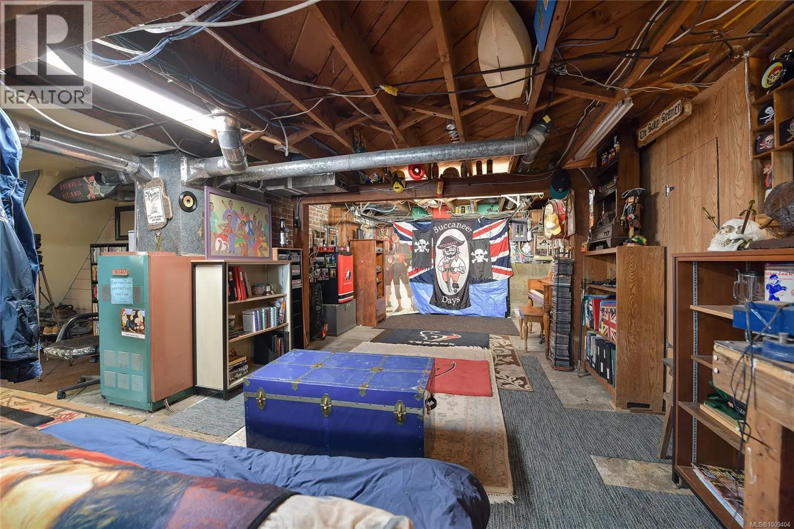 1113 Esquimalt Rd