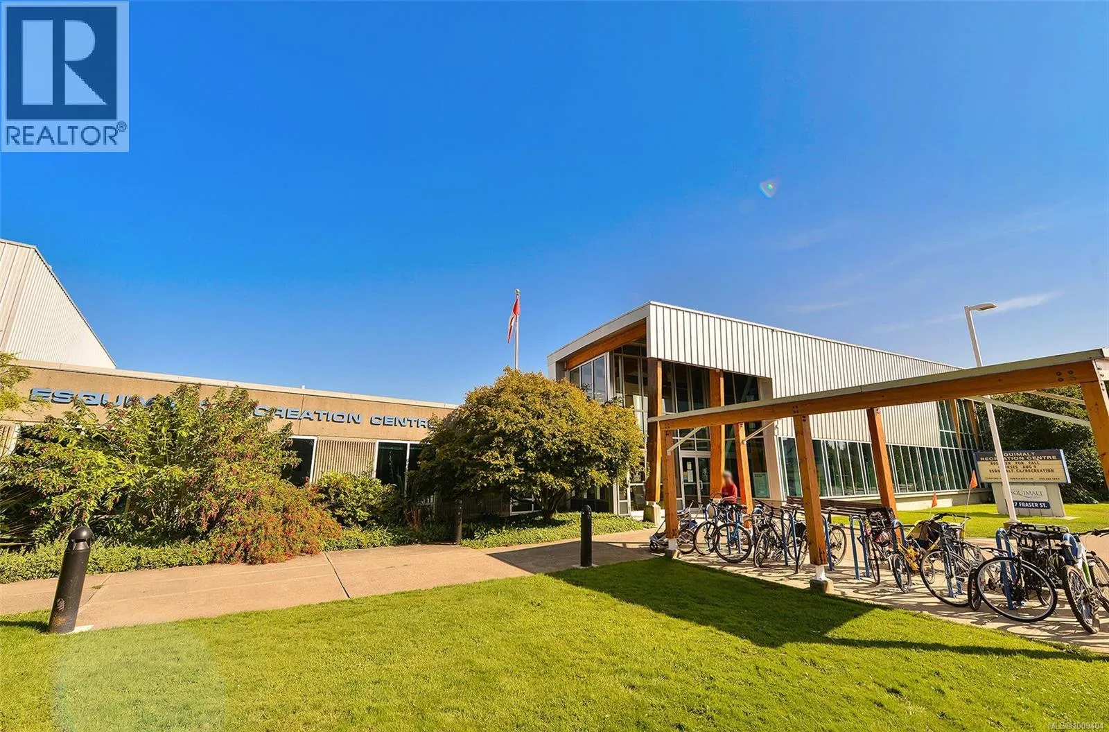 1113 Esquimalt Rd