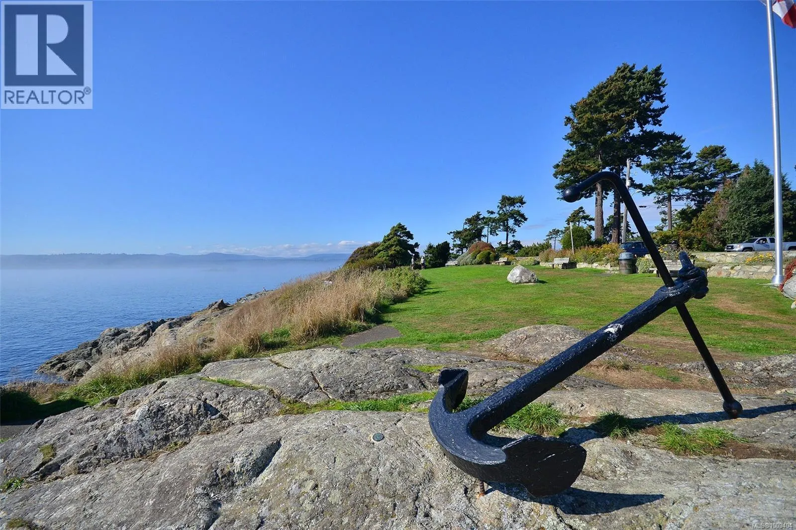 1113 Esquimalt Rd