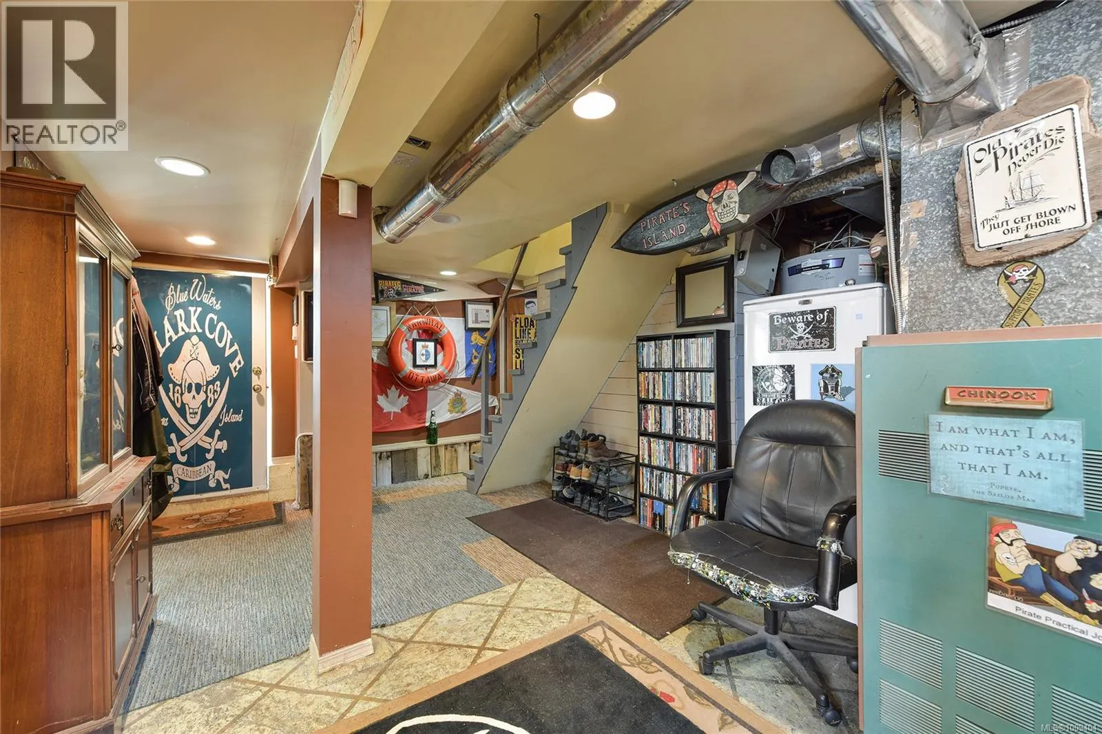 1113 Esquimalt Rd