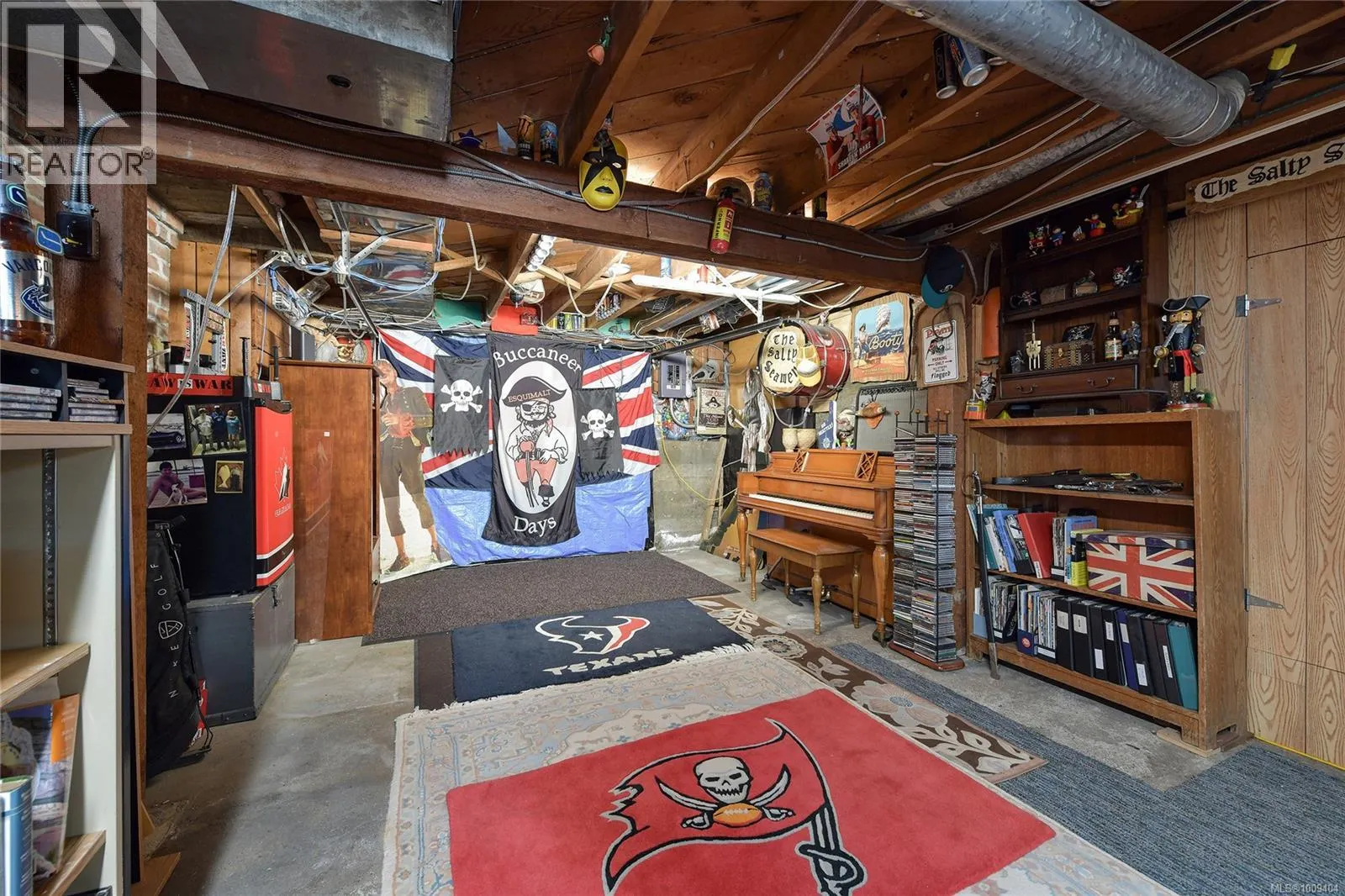 1113 Esquimalt Rd