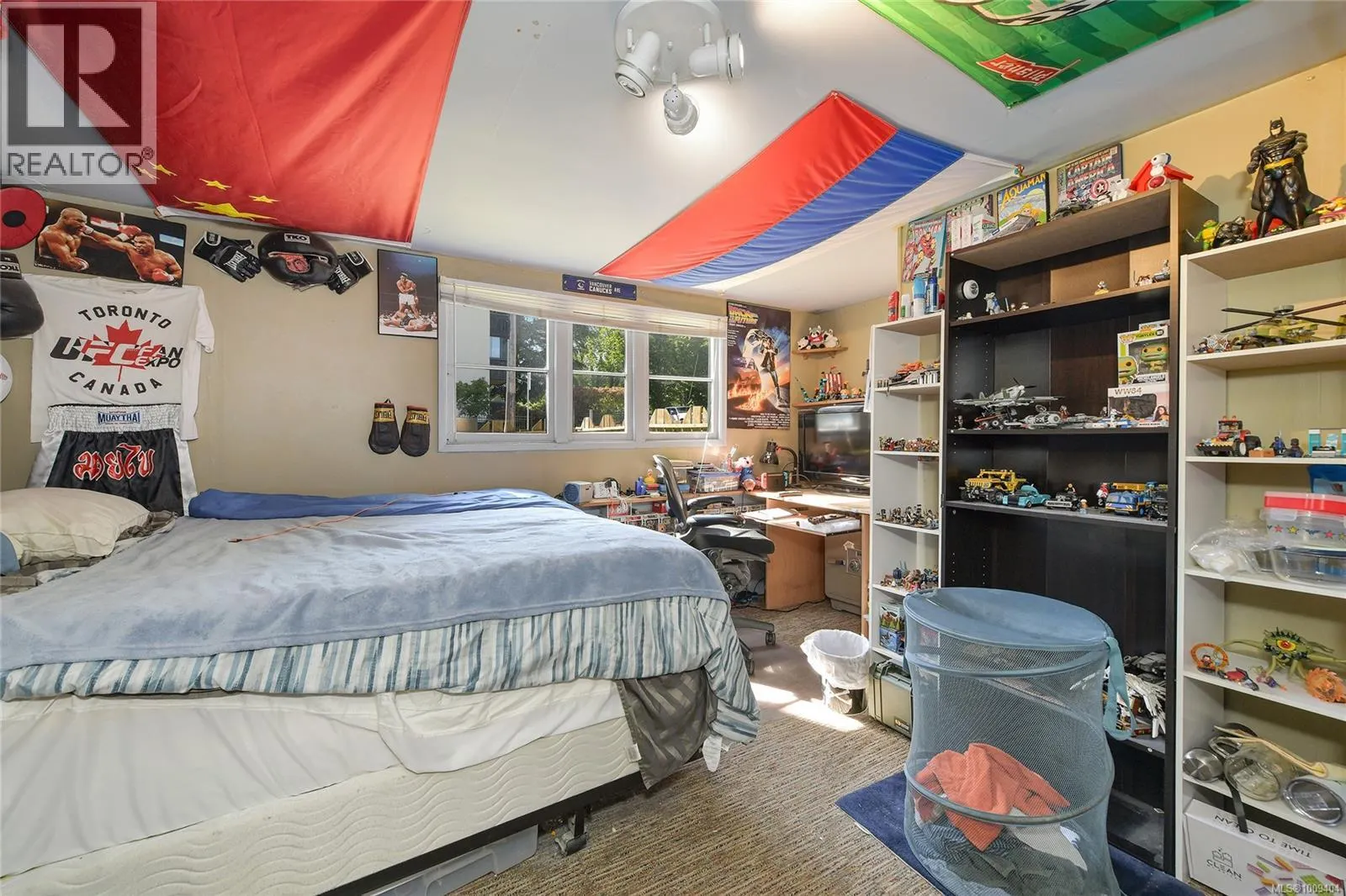 1113 Esquimalt Rd