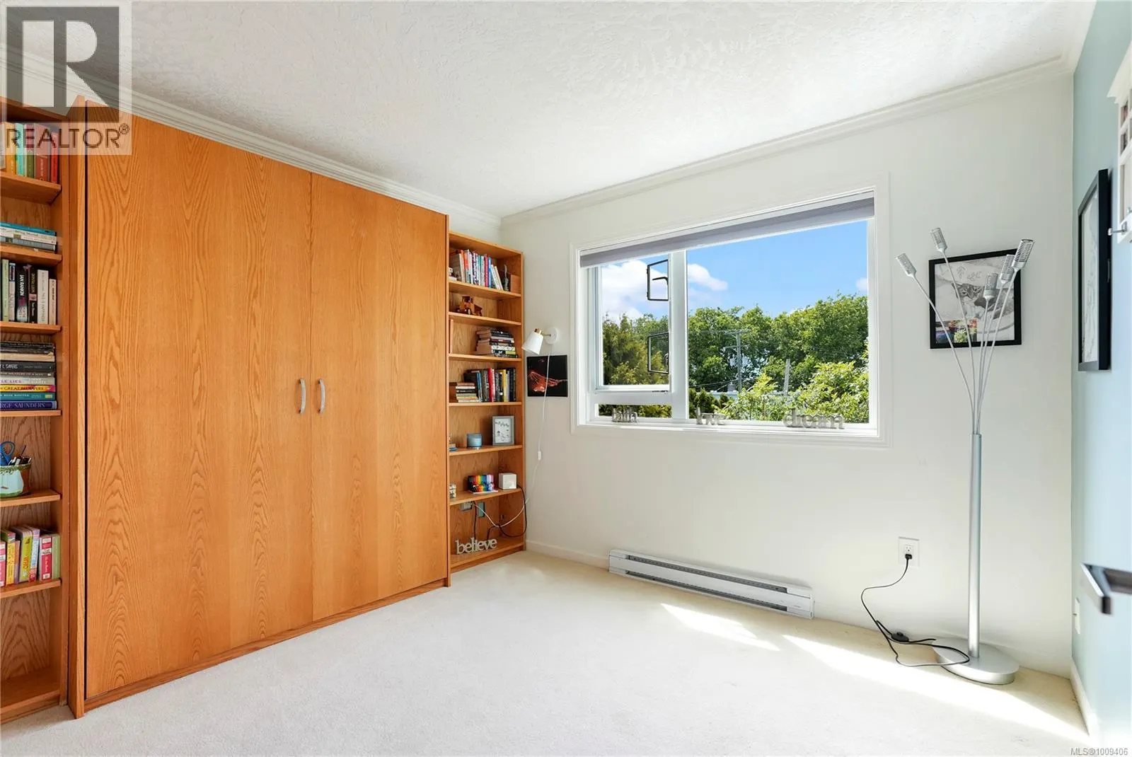 203 1158 Fairfield Rd