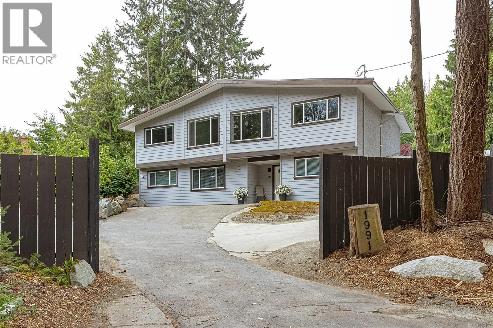 1991 Dean Park Rd