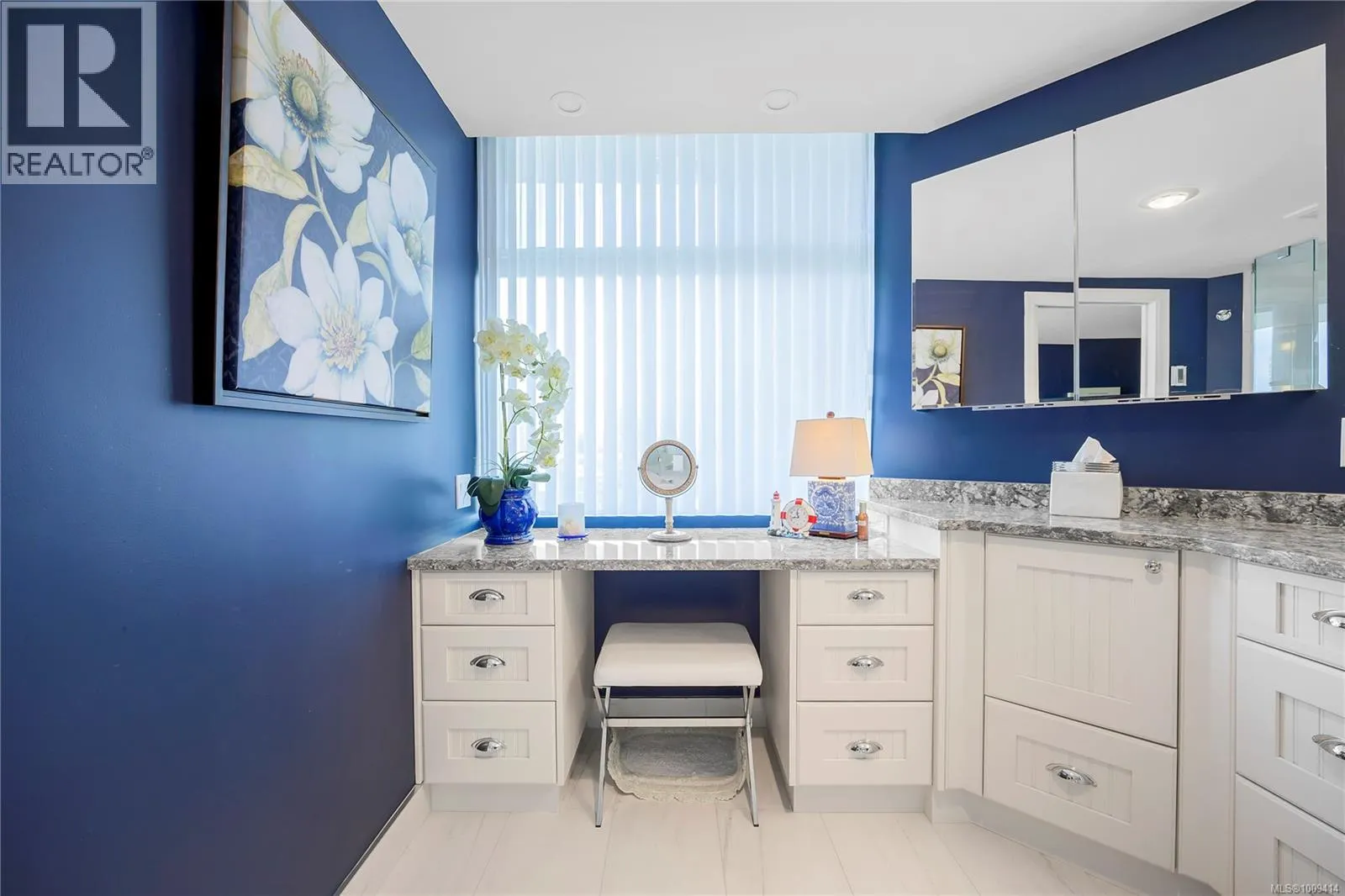 502 158 Promenade Dr