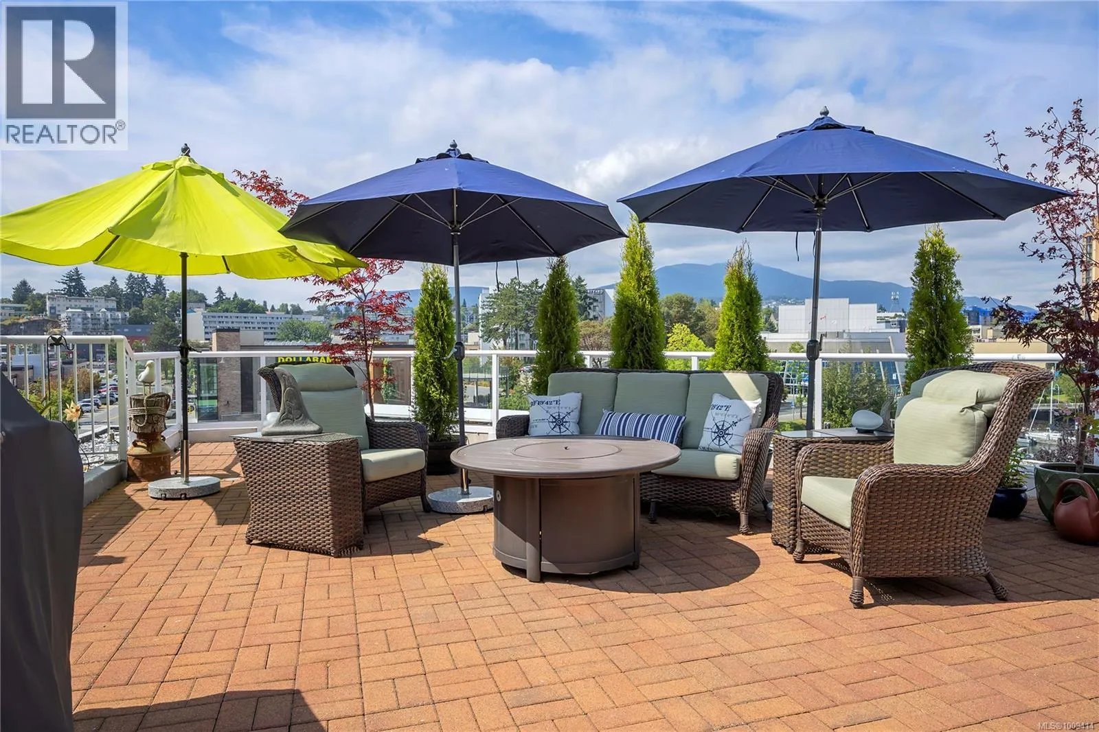 502 158 Promenade Dr
