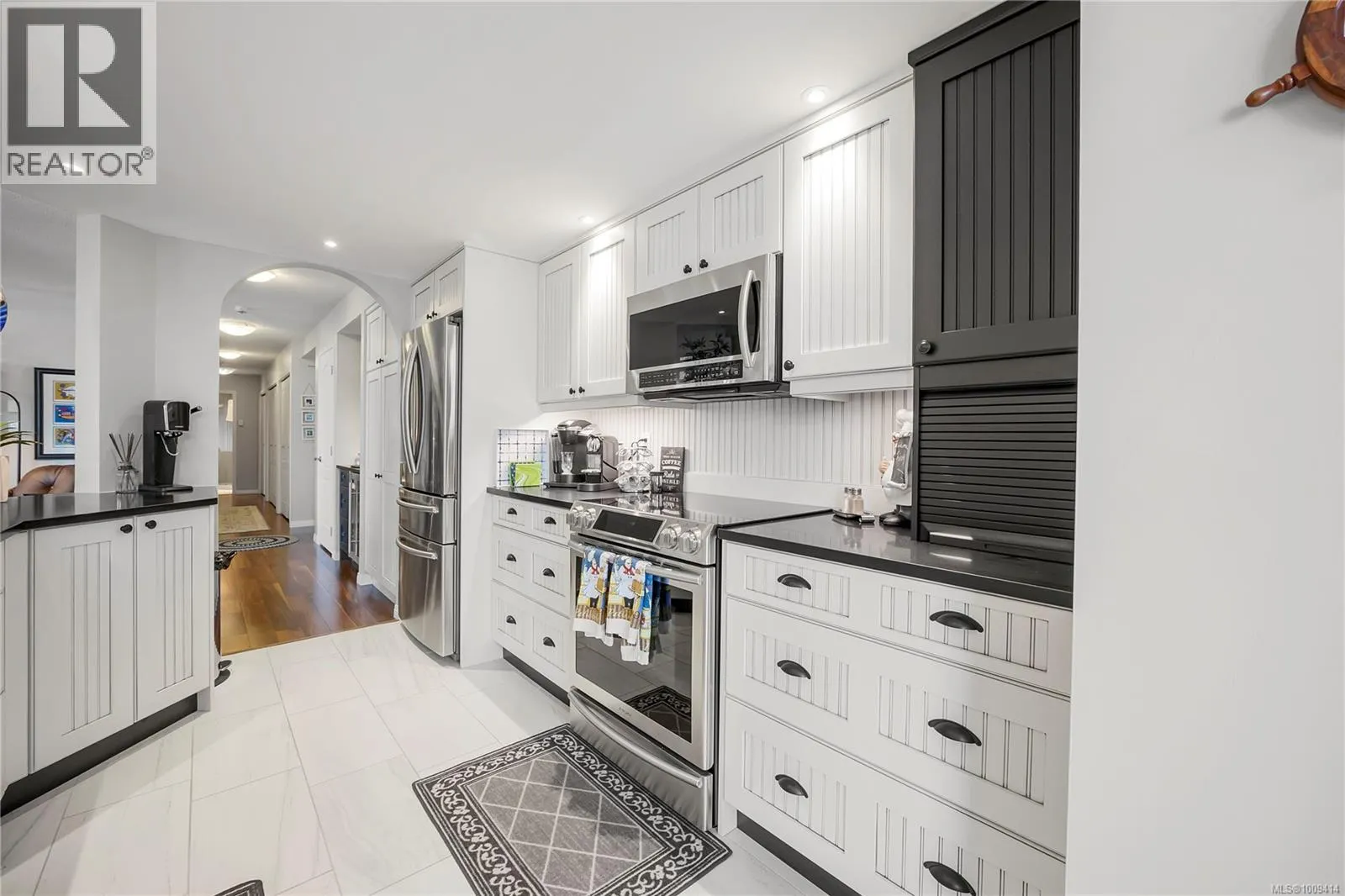 502 158 Promenade Dr