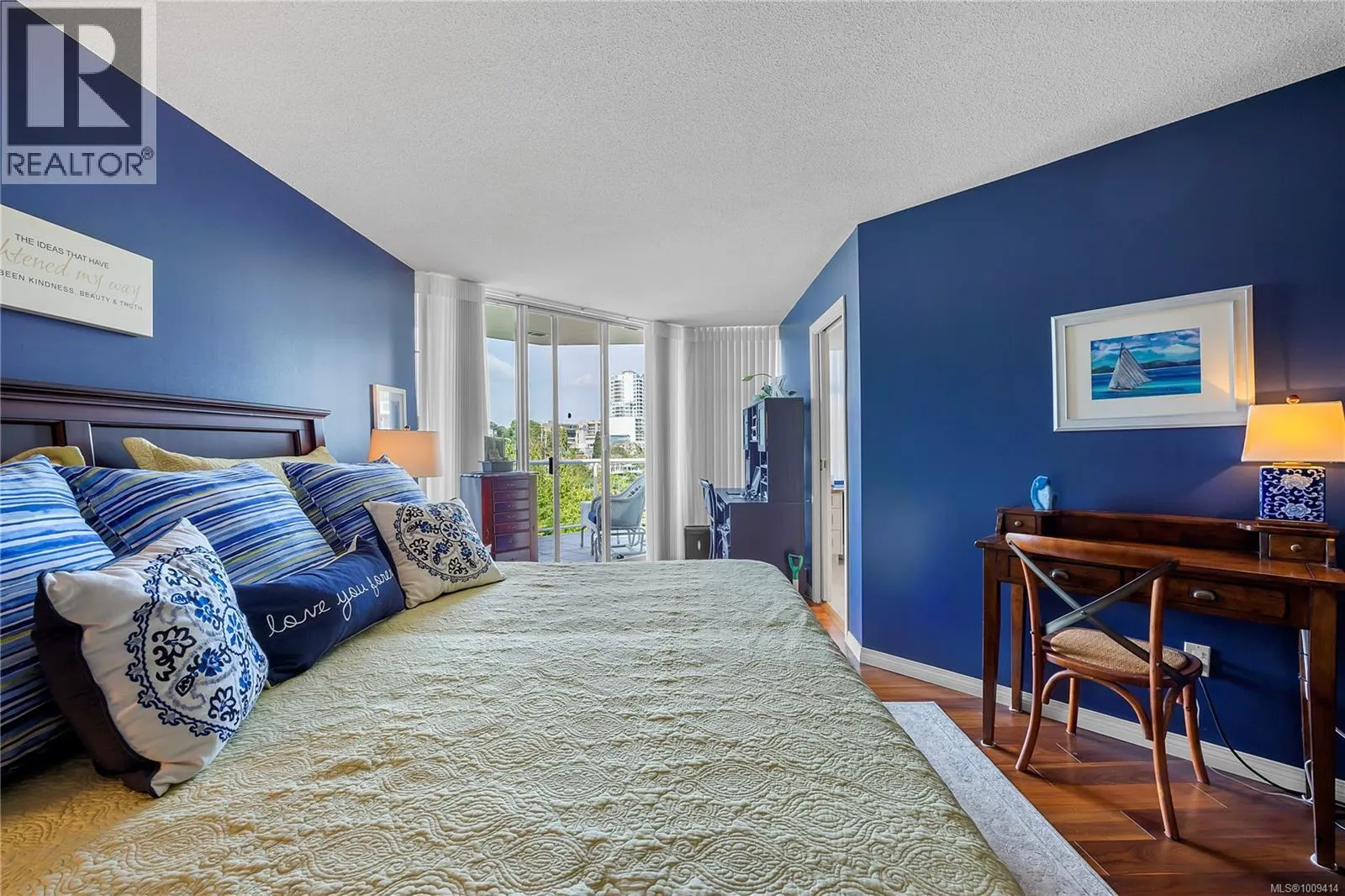 502 158 Promenade Dr