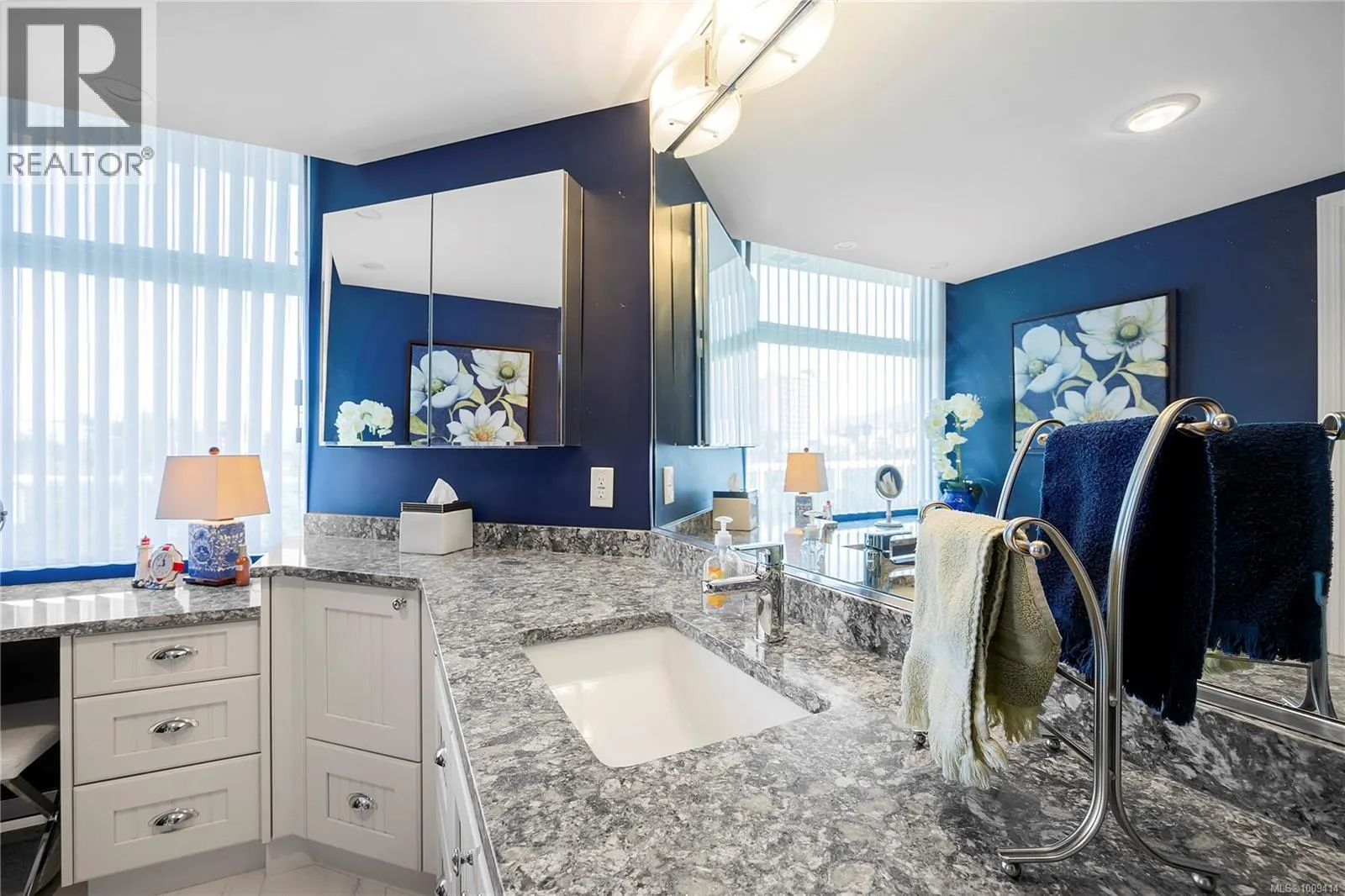502 158 Promenade Dr