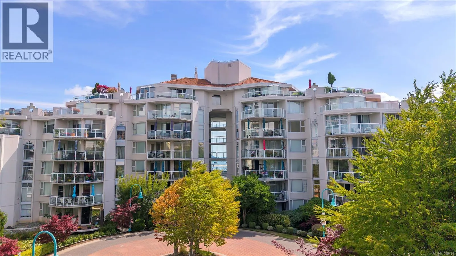 502 158 Promenade Dr