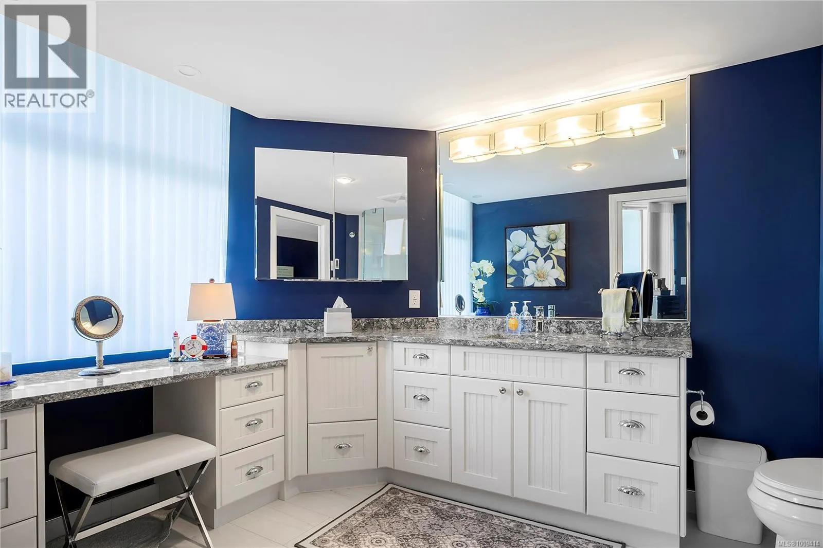 502 158 Promenade Dr