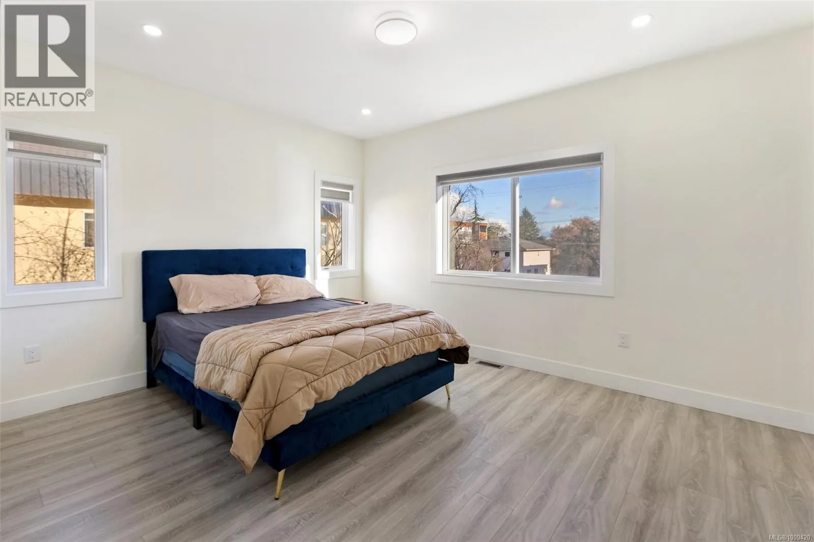 3174 Harriet Rd