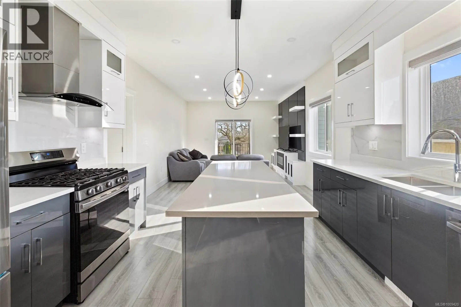 3174 Harriet Rd