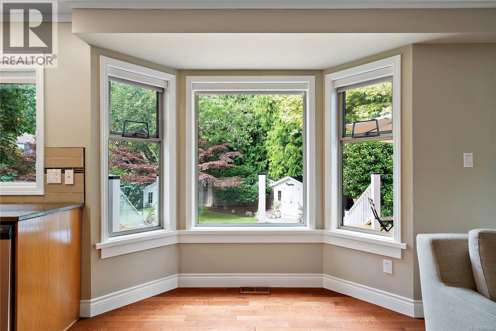1590 Mayneview Terr