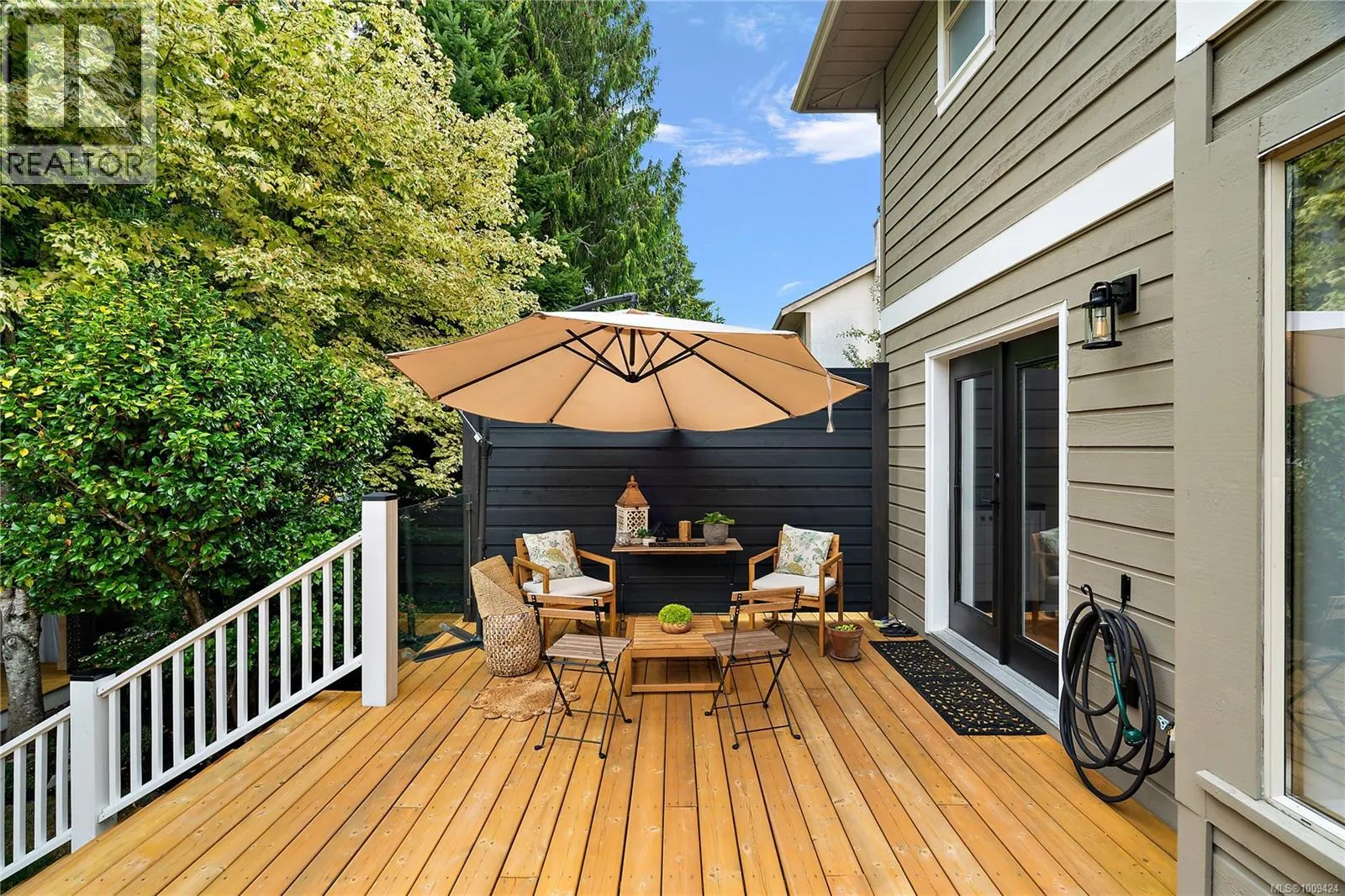 1590 Mayneview Terr