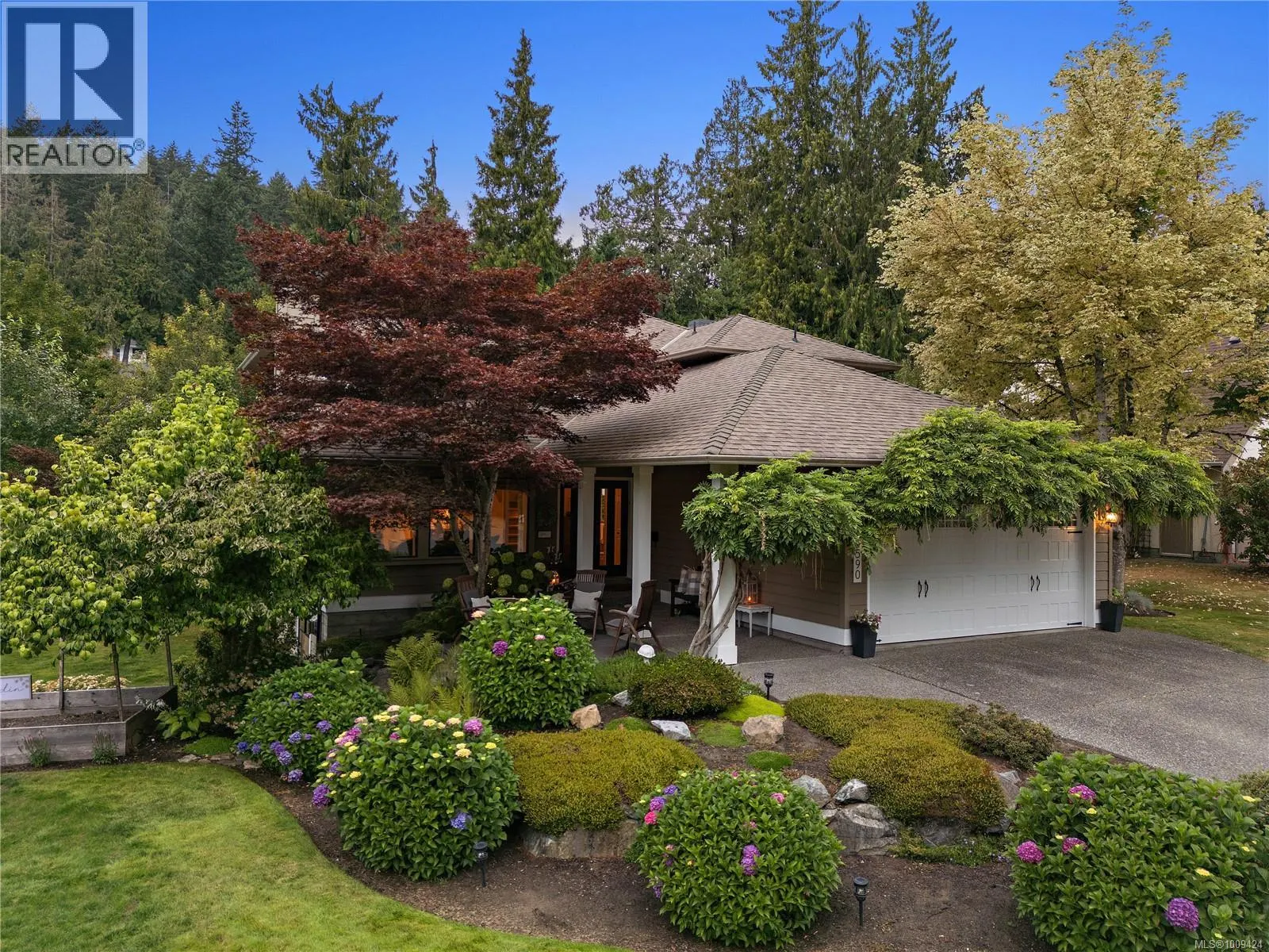 1590 Mayneview Terr