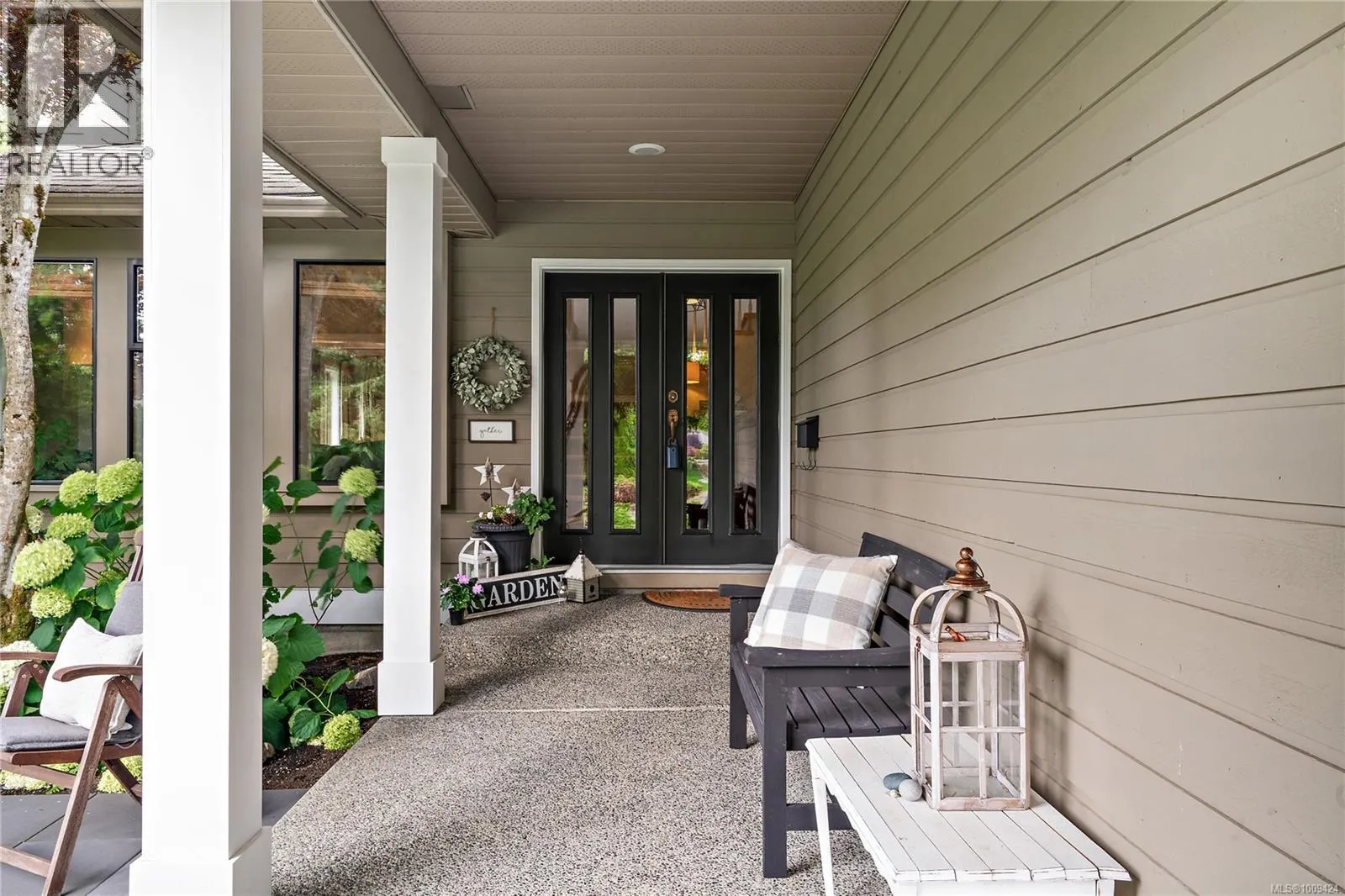 1590 Mayneview Terr