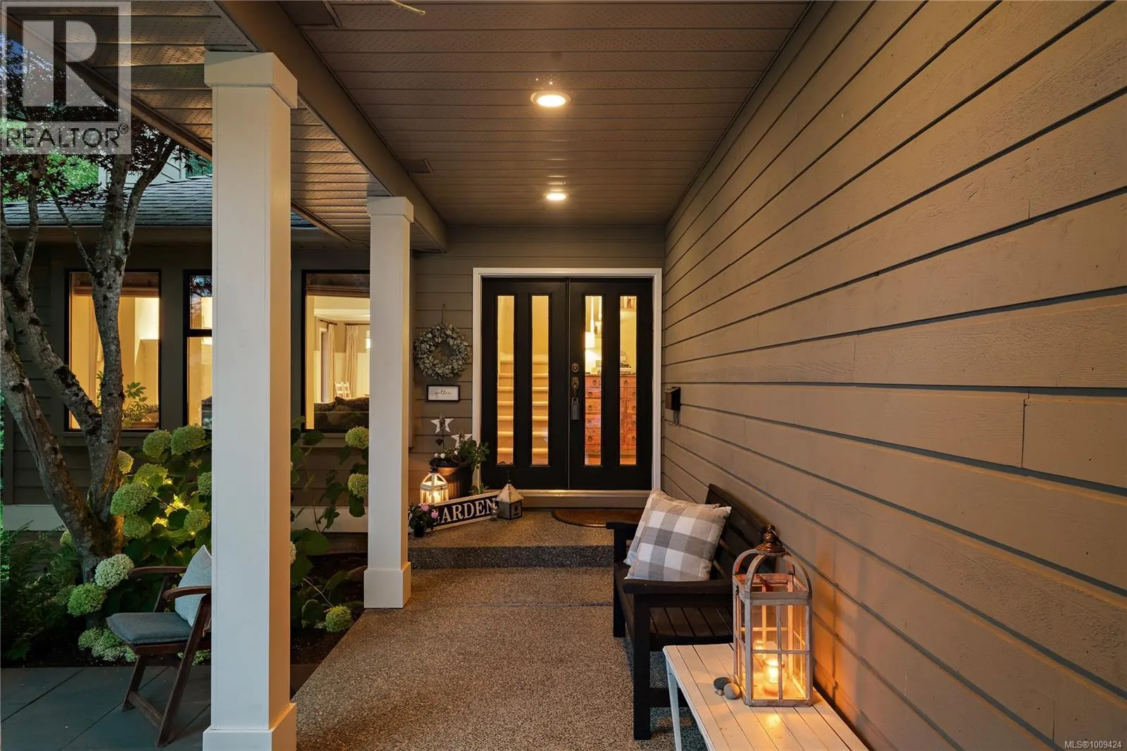 1590 Mayneview Terr
