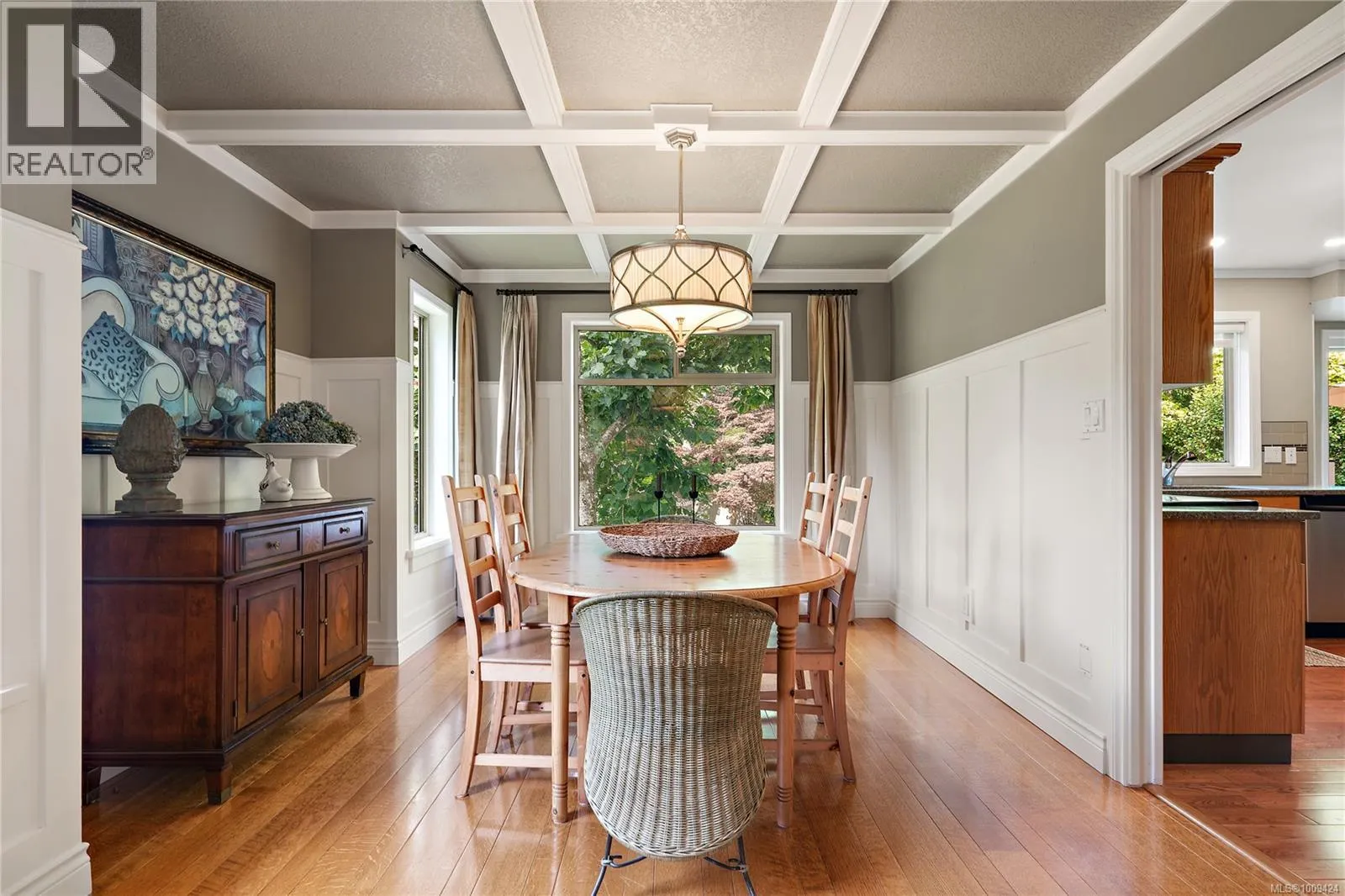 1590 Mayneview Terr
