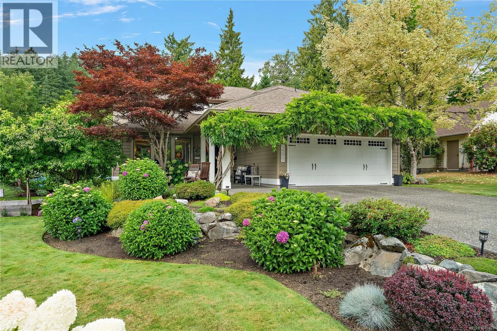 1590 Mayneview Terr