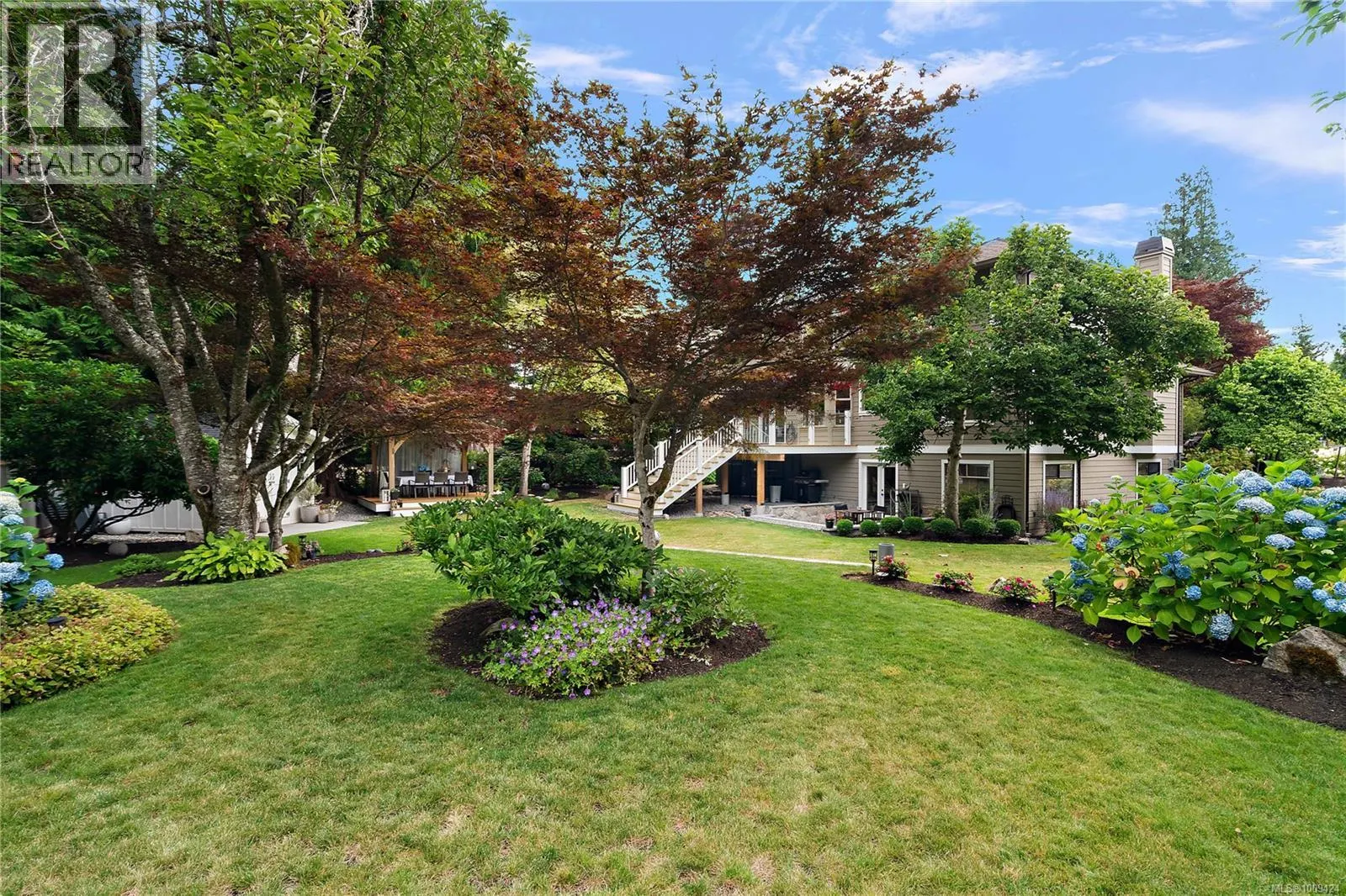 1590 Mayneview Terr