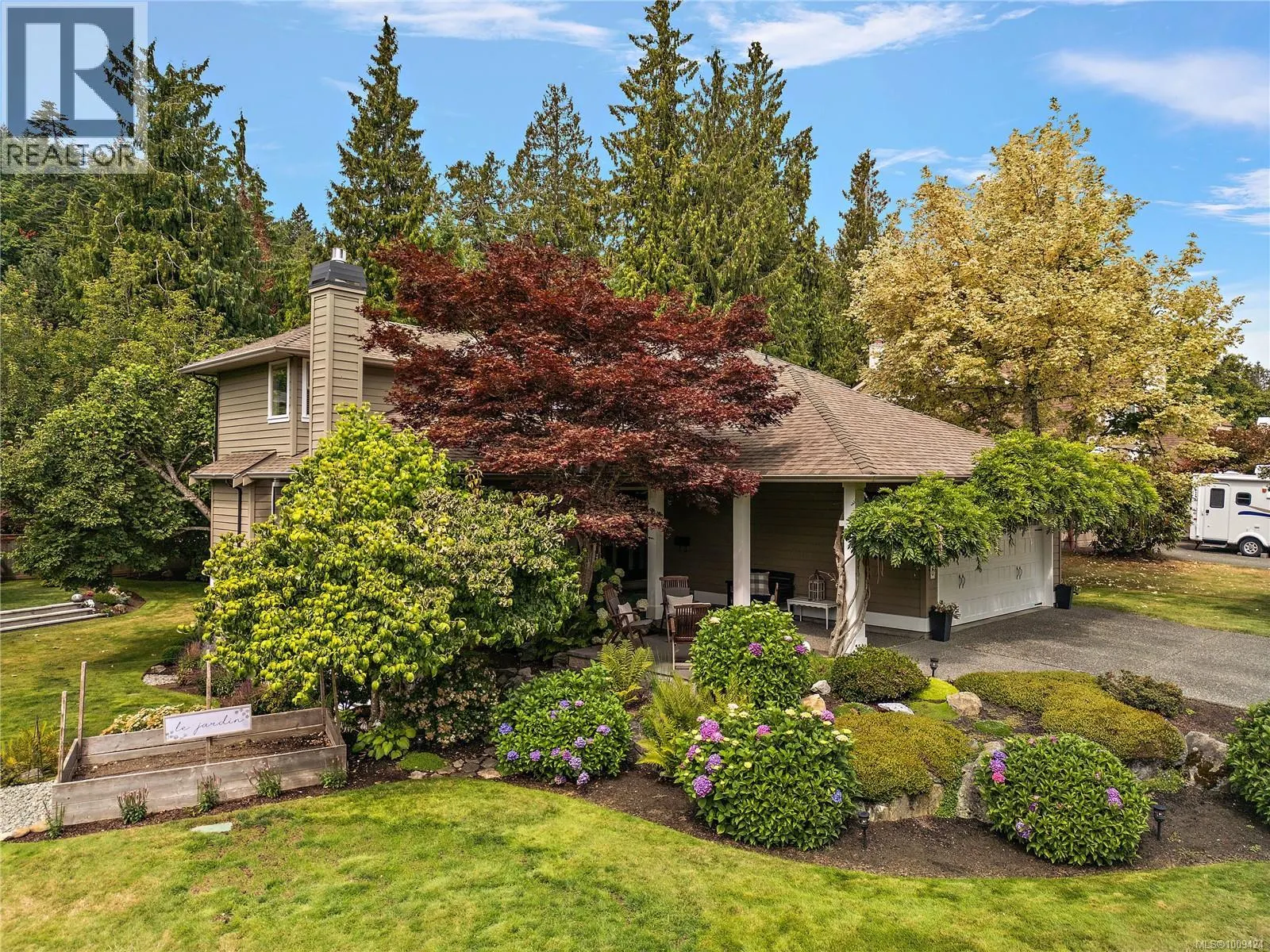 1590 Mayneview Terr
