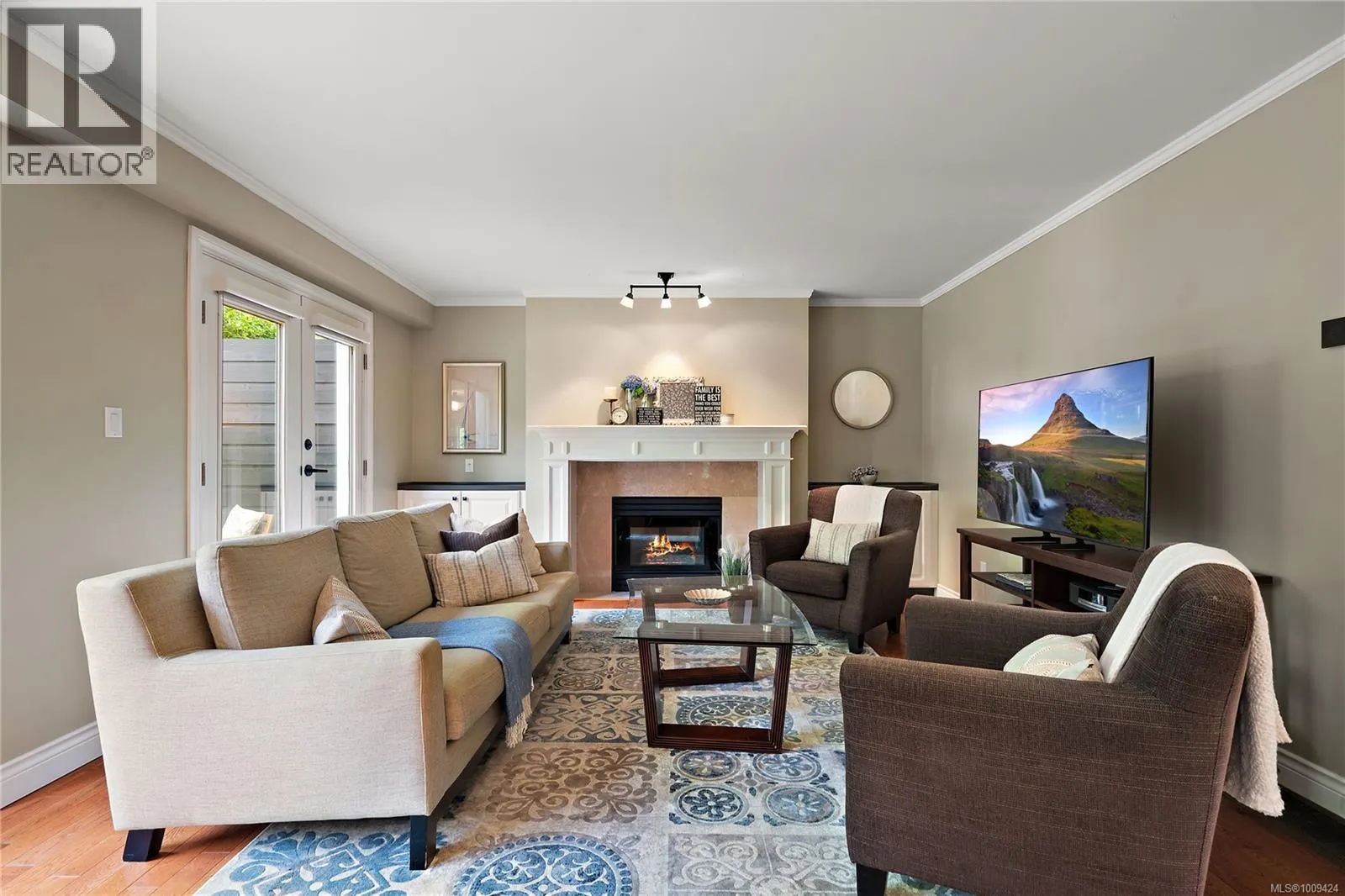 1590 Mayneview Terr