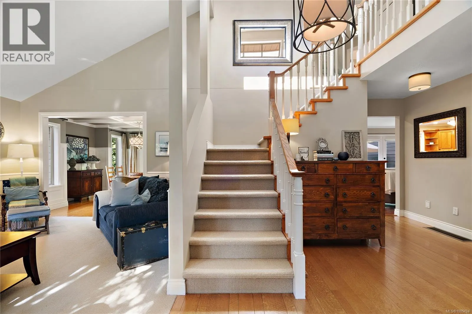 1590 Mayneview Terr