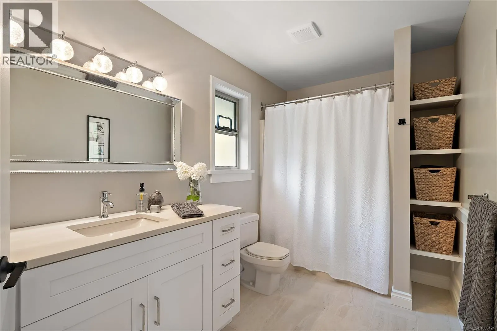 1590 Mayneview Terr
