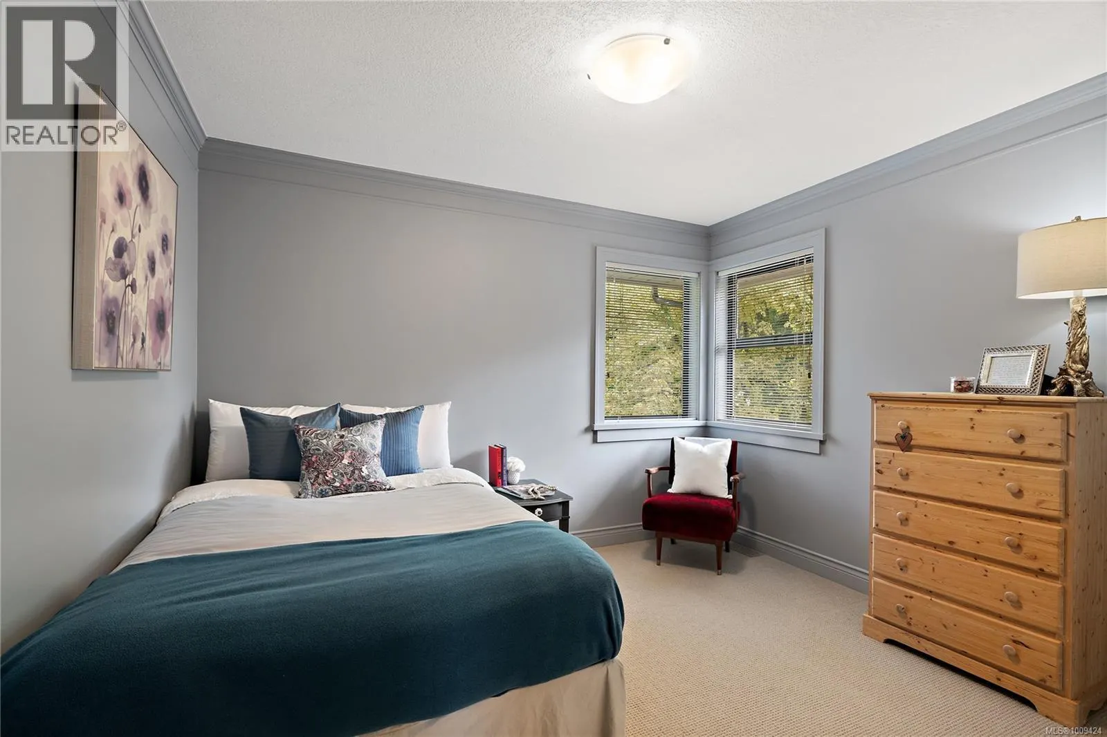 1590 Mayneview Terr