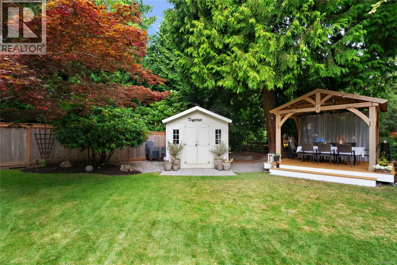 1590 Mayneview Terr