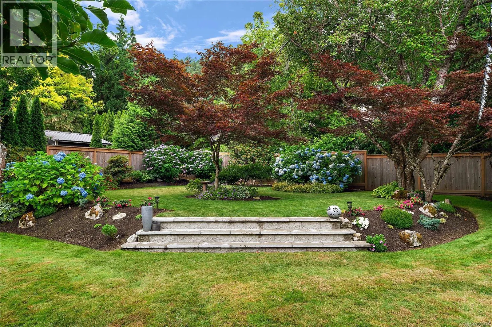 1590 Mayneview Terr