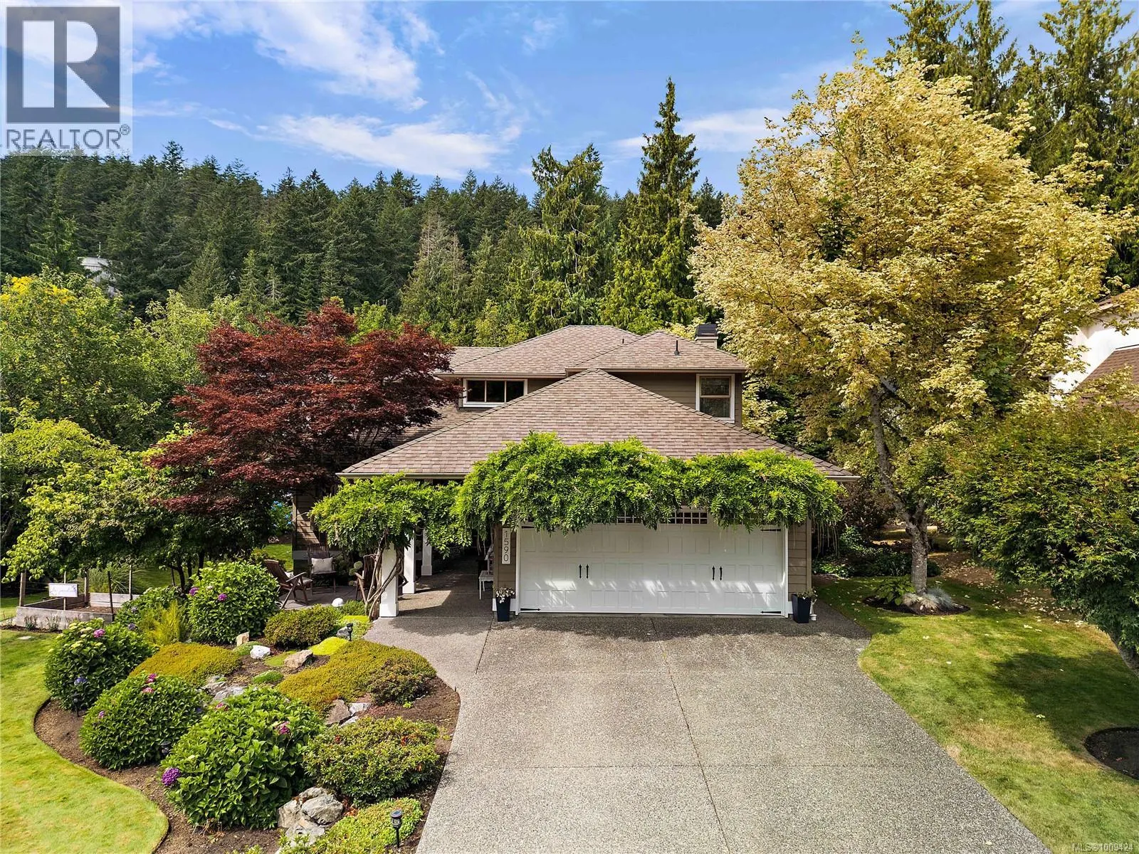 1590 Mayneview Terr