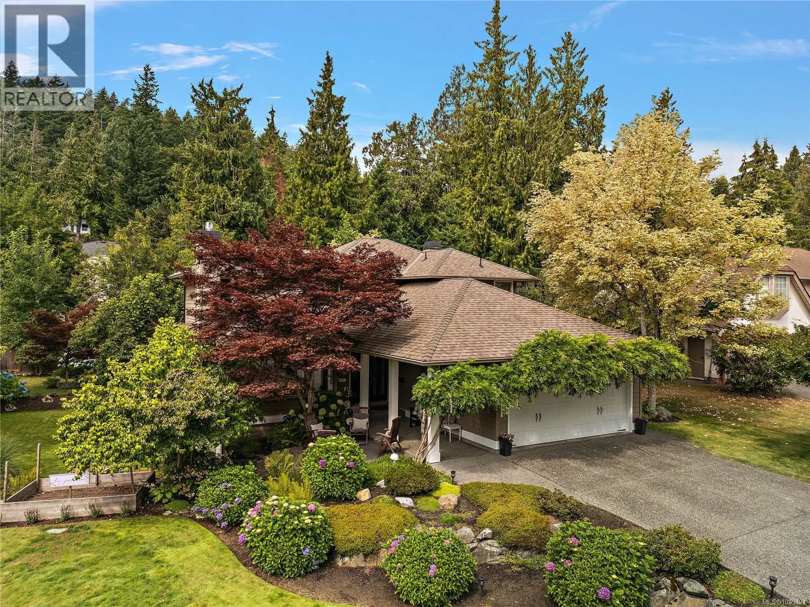 1590 Mayneview Terr